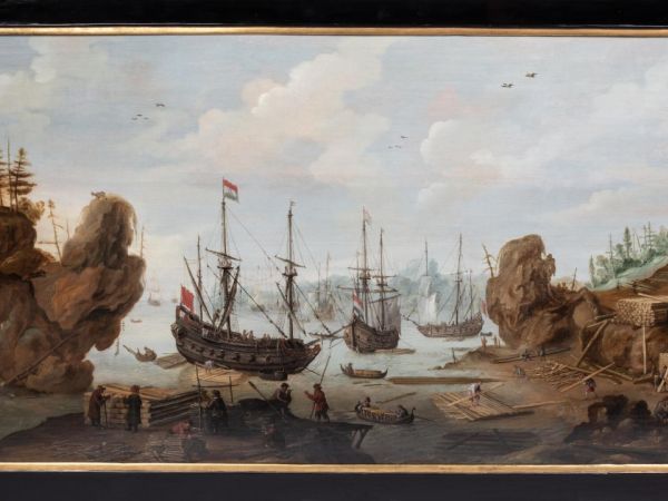 Olieverfschilderij, Nederlandse houthaalders in een Scandinavische baai, vervaardigd door Cornelis Claesz van Wieringen, 1610 – 1633. Bruikleen van het Fries Museum te Leeuwarden, Collectie Provincie Fryslân. Gerestaureerd in 2022 met steun van de Wassenbergh-Clarijs-Fontein Stichting